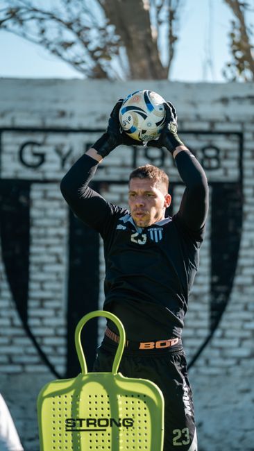 奥亚萨瓦尔:我不是西班牙的球星 只是一个竞争者